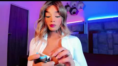 Snapshot of gigitremblay chatting on 02.14.26 gigitremblay online show from 02.14.26