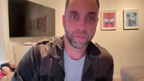 gilber10101 online show from 10.19.25