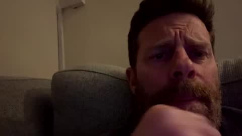 Snapshot of gilbertinio chatting on 04.11.26 Gilbert online show from 04.11.26