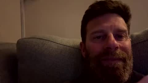 Snapshot of gilbertinio chatting on 04.12.26 Gilbert online show from 04.12.26