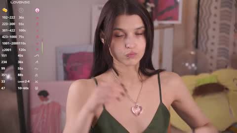 Mia online show from 02.10.26