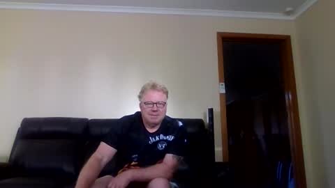 Snapshot of gimmmieoooo chatting on 02.13.26 gimmmieoooo online show from 02.13.26