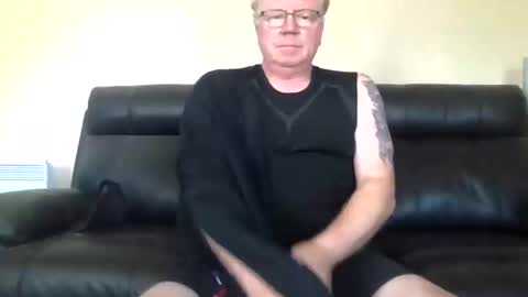 Snapshot of gimmmieoooo chatting on 03.15.26 gimmmieoooo online show from 03.15.26