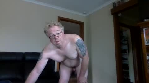 Snapshot of gimmmieoooo chatting on 03.28.26 gimmmieoooo online show from 03.28.26