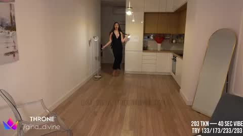 Snapshot of gina_divine chatting on 03.08.25 Gina online show from 03.08.25