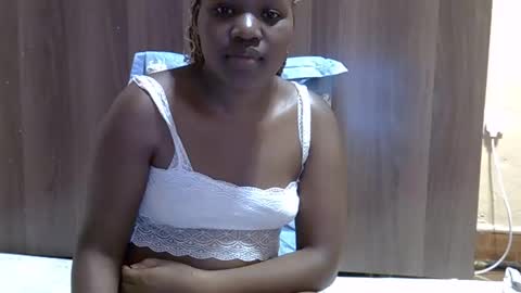 Snapshot of gina_sassy chatting on 11.16.25 Adiliah online show from 11.16.25