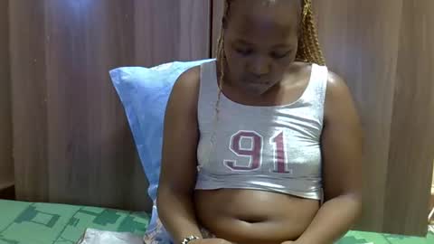 Snapshot of gina_sassy chatting on 11.23.25 Adiliah online show from 11.23.25