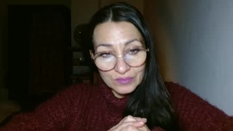 Snapshot of ginaoneon chatting on 12.23.24 GinaONeon online show from 12.23.24