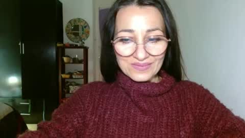 Snapshot of ginaoneon chatting on 12.26.24 GinaONeon online show from 12.26.24