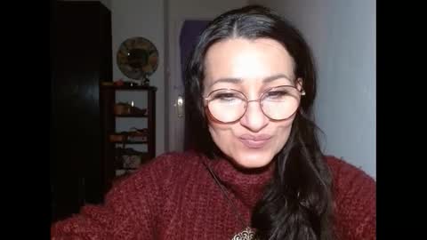 Snapshot of ginaoneon chatting on 12.28.24 GinaONeon online show from 12.28.24