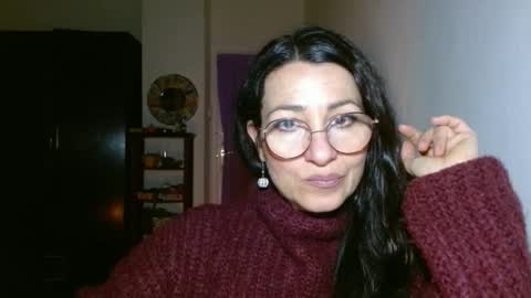 Snapshot of ginaoneon chatting on 12.29.24 GinaONeon online show from 12.29.24