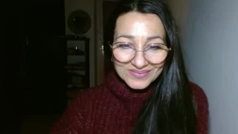 Snapshot of ginaoneon chatting on 12.31.24 GinaONeon online show from 12.31.24