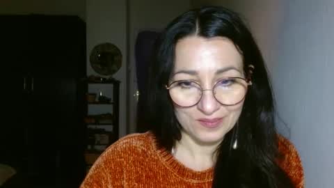 Snapshot of ginaoneon chatting on 01.03.25 GinaONeon online show from 01.03.25