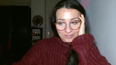 Snapshot of ginaoneon chatting on 01.16.25 GinaONeon online show from 01.16.25