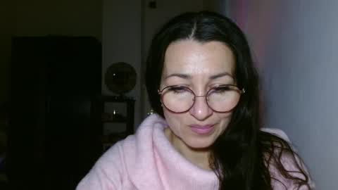 Snapshot of ginaoneon chatting on 01.17.25 GinaONeon online show from 01.17.25