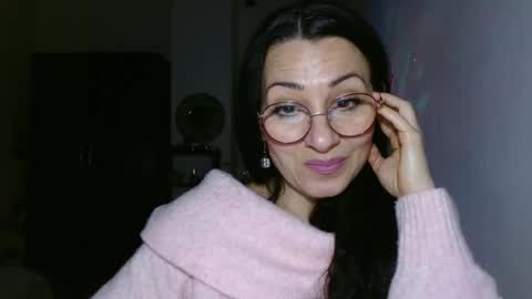 Snapshot of ginaoneon chatting on 01.31.25 GinaONeon online show from 01.31.25