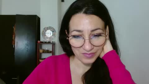 Snapshot of ginaoneon chatting on 02.12.25 GinaONeon online show from 02.12.25
