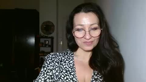 Snapshot of ginaoneon chatting on 02.26.25 GinaONeon online show from 02.26.25