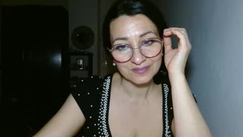 Snapshot of ginaoneon chatting on 03.04.25 GinaONeon online show from 03.04.25