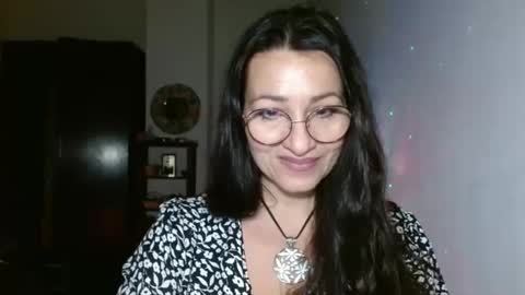 Snapshot of ginaoneon chatting on 03.05.25 GinaONeon online show from 03.05.25