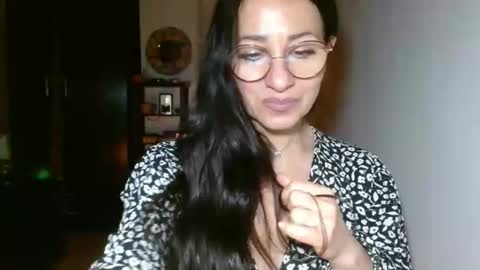 Snapshot of ginaoneon chatting on 03.09.25 GinaONeon online show from 03.09.25