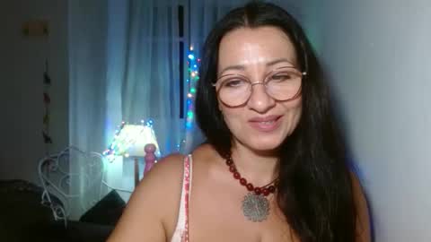 Snapshot of ginaoneon chatting on 09.27.25 GinaONeon online show from 09.27.25