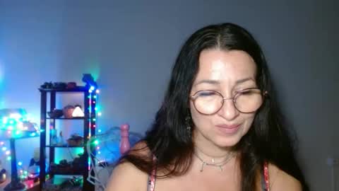 Snapshot of ginaoneon chatting on 10.09.25 GinaONeon online show from 10.09.25