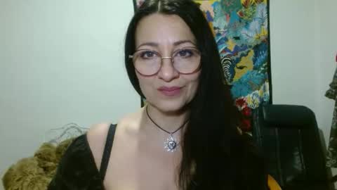GinaONeon online show from 04.01.26