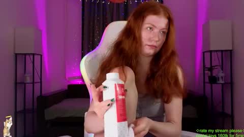 Snapshot of ginger__cute chatting on 12.14.25 I will be online from Thursday to Monday from 7am to 3pm Amsterdam time online show from 12.14.25
