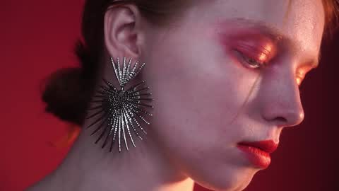        im expecting 350 thumbs up on my altar   online show from 01.08.25