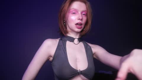        im expecting 350 thumbs up on my altar   online show from 02.08.25