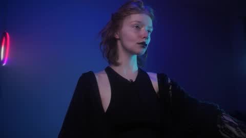        im expecting 350 thumbs up on my altar   online show from 10.08.25