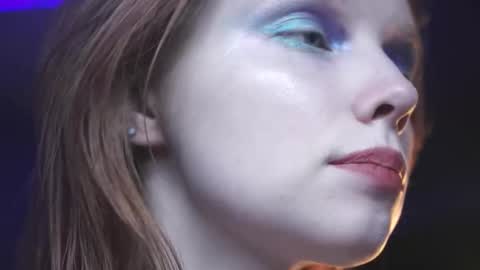        im expecting 350 thumbs up on my altar   online show from 11.18.25