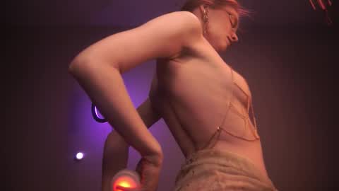        im expecting 350 thumbs up on my altar   online show from 01.14.26