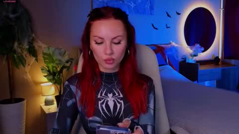 Snapshot of ginger_jessy_ chatting on 11.01.25 Jessy online show from 11.01.25