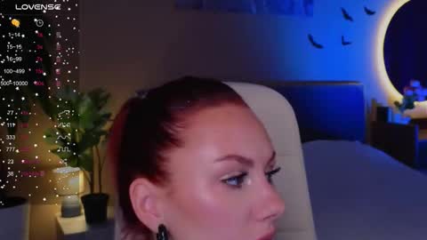 Snapshot of ginger_jessy_ chatting on 11.23.25 Jessy online show from 11.23.25