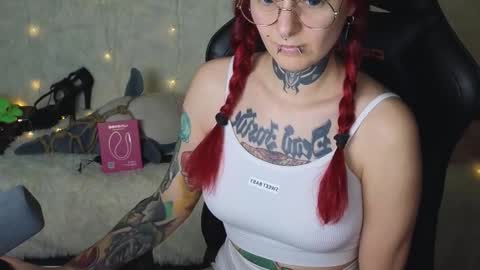 Snapshot of ginger_stay chatting on 10.15.25 Ginger online show from 10.15.25