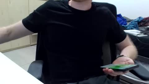 Snapshot of ginger_xxx chatting on 05.12.26 mike online show from 05.12.26
