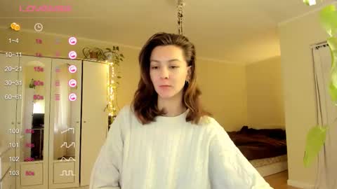 Snapshot of gingerbread__house chatting on 11.22.25 Vasilisa online show from 11.22.25