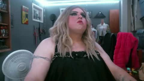 Snapshot of ginny_dominatrix chatting on 02.08.26 ginny ray online show from 02.08.26