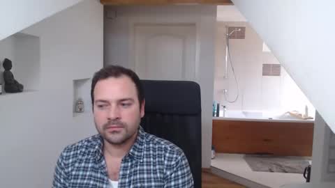 gintonik89 online show from 02.25.25