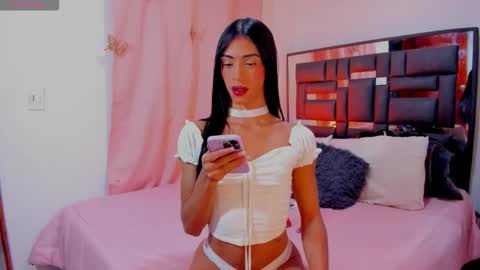 Snapshot of gio_gray chatting on 11.04.25 gio_gray online show from 11.04.25