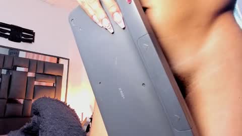 Snapshot of gio_gray chatting on 02.17.26 gio_gray online show from 02.17.26