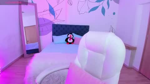 Gio online show from 12.18.24