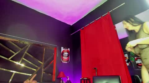 GiorginaSimons online show from 09.18.25