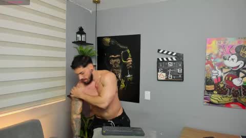 Snapshot of giorgio_leone2 chatting on 05.28.26 Giorgio leone online show from 05.28.26