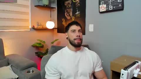 Snapshot of giorgio_leone2 chatting on 06.17.26 Giorgio leone online show from 06.17.26