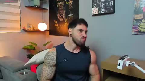 Snapshot of giorgio_leone2 chatting on 06.19.26 Giorgio leone online show from 06.19.26