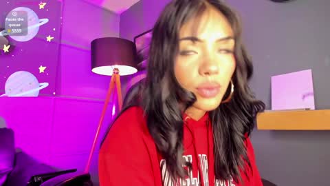 Giovanna  online show from 01.18.25