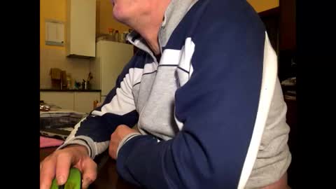 Snapshot of giovanni_1964 chatting on 01.18.26 giovanni_1964 online show from 01.18.26